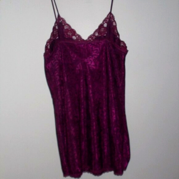 Vintage Burgundy satin and lace lingerie Negligee In M-L - Picture 2 of 3